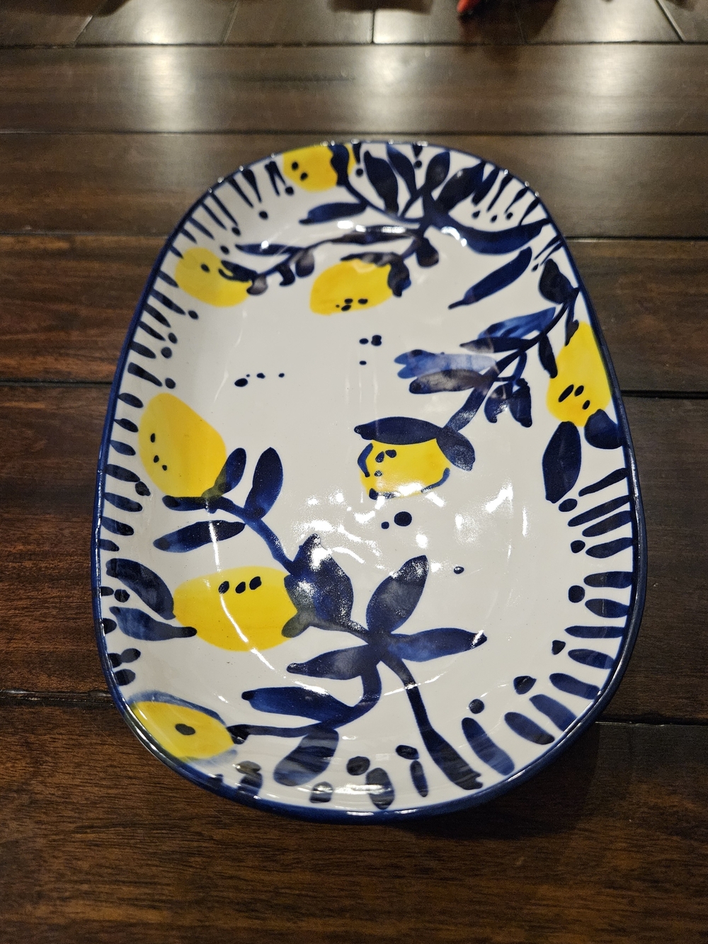 Creative Co-Op 17-3/4" Hand-Painted Stoneware Oval Lemon Serving Platter